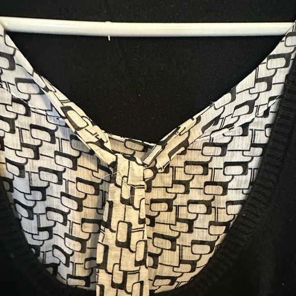 sweater ladies black and white - Picture 2 of 2